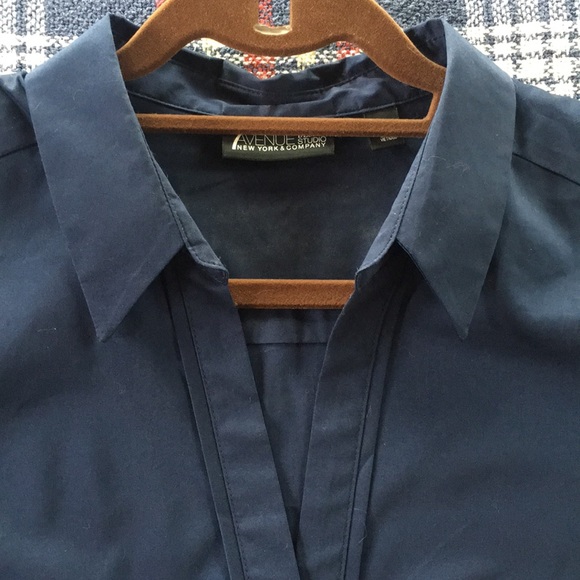Classic Navy Blue Top by New York & Company - Picture 8 of 8